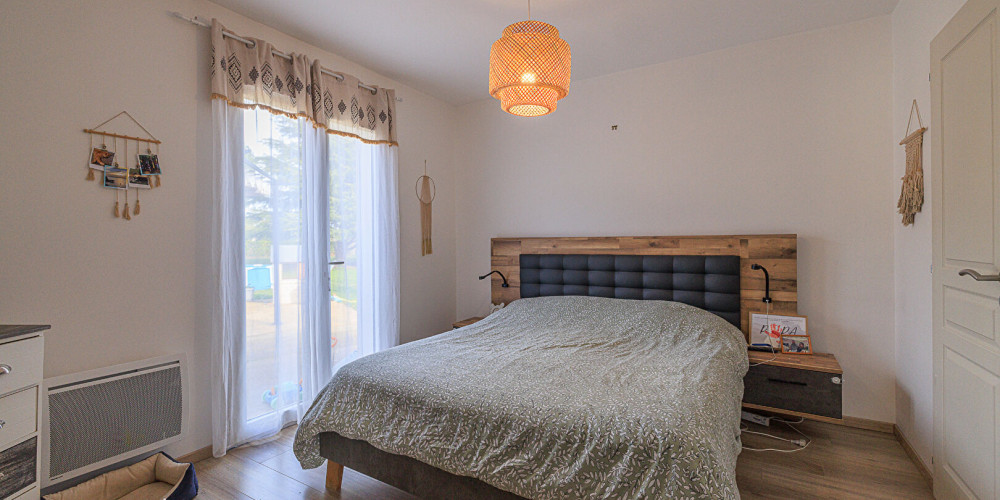 maison à ST SEURIN SUR L ISLE (33660)